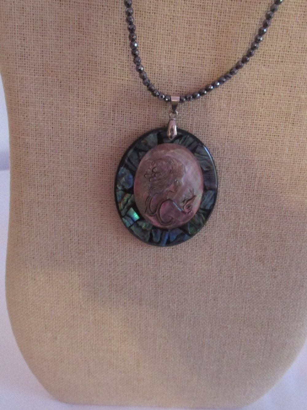 Abalone Shell Cameo Necklace Lady Portrait Pendant 18" Beaded Strand